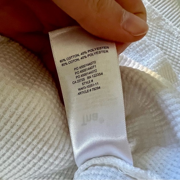 Aritzia TNA Tremont Thermal Longsleeve Shirt - White - Picture 4 of 9